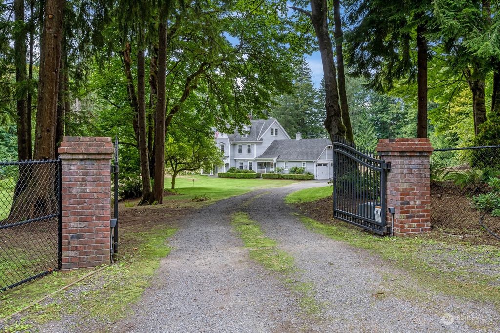 Photo of 36311 249th Avenue SE, Enumclaw, WA 98022 (MLS # 2140476)