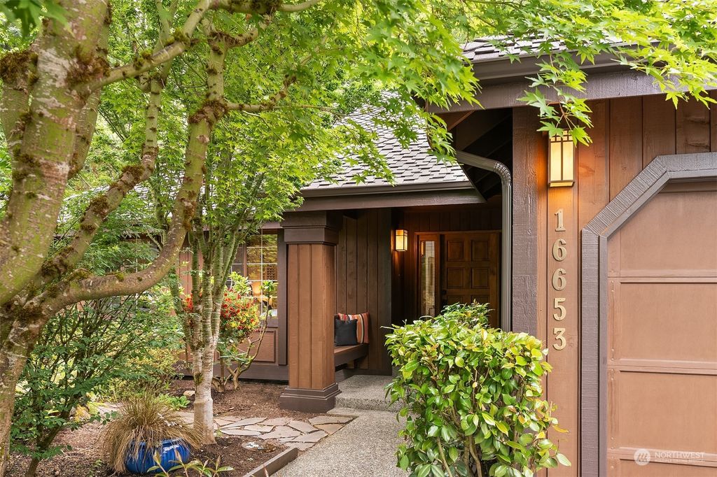 Photo of 16653 157th Avenue SE, Renton, WA 98058 (MLS # 2129031)