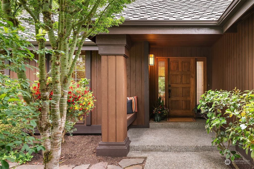 Photo of 16653 157th Avenue SE, Renton, WA 98058 (MLS # 2129031)