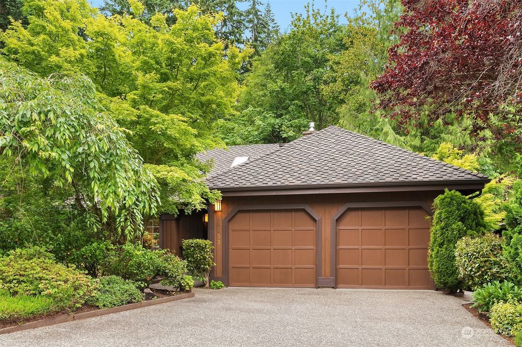 Photo of 16653 157th Avenue SE, Renton, WA 98058 (MLS # 2129031)