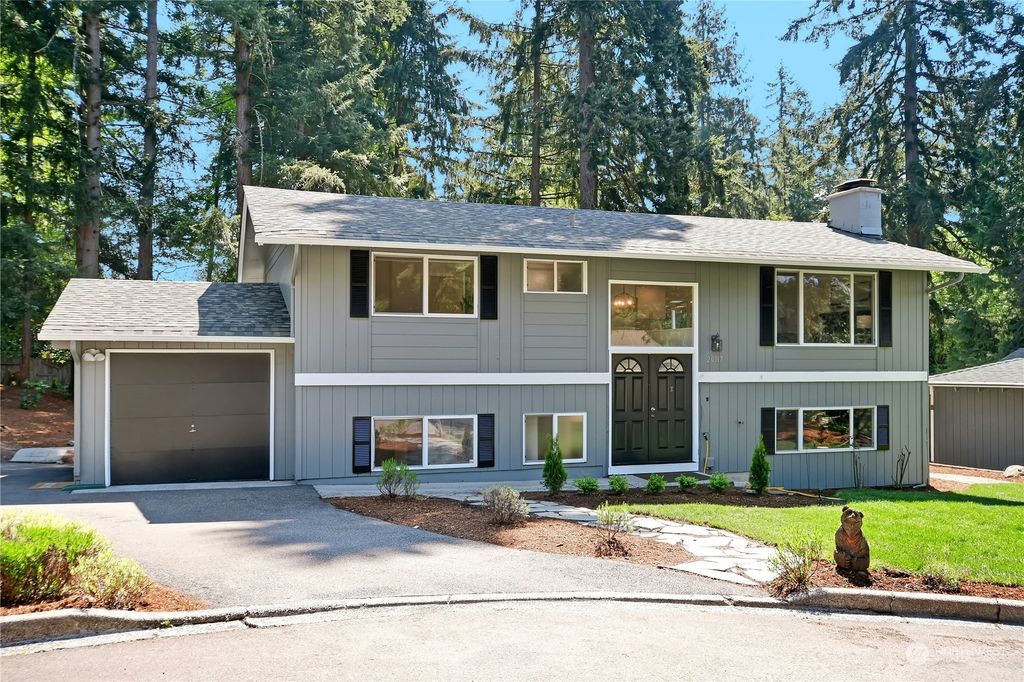 Photo of 20917 22nd Avenue W, Lynnwood, WA 98036 (MLS # 2066180)