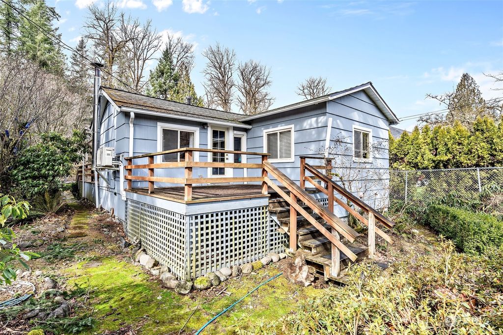 Photo of 23729 Dorre Don Way SE, Maple Valley, WA 98038 (MLS # 2041037)