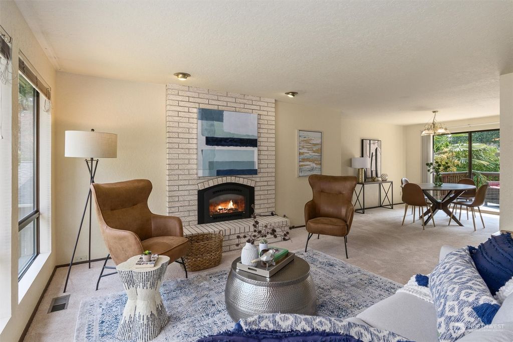 Photo of 9623 NE 204th Place, Bothell, WA 98011 (MLS # 2070675)