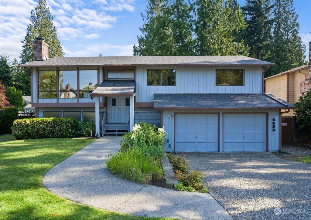Photo of 9623 NE 204th Place, Bothell, WA 98011 (MLS # 2070675)