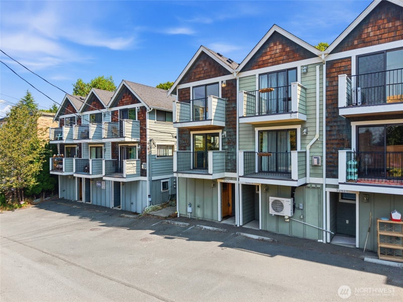 9243 35th Ave SW A