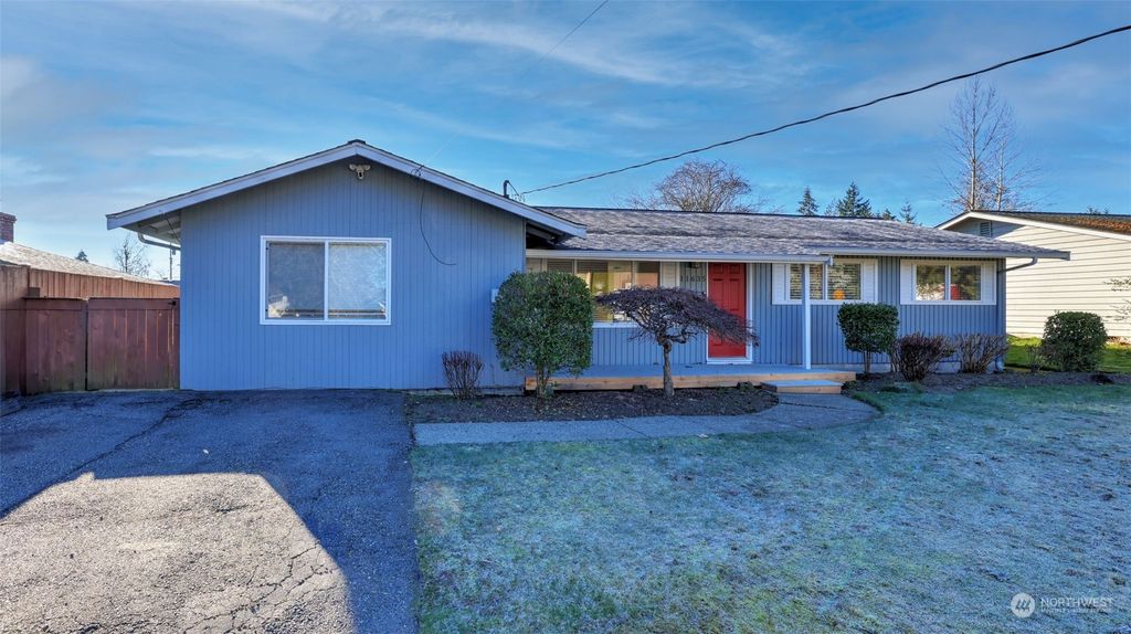 Photo of 11635 SE 164th Street, Renton, WA 98058 (MLS # 2327369)