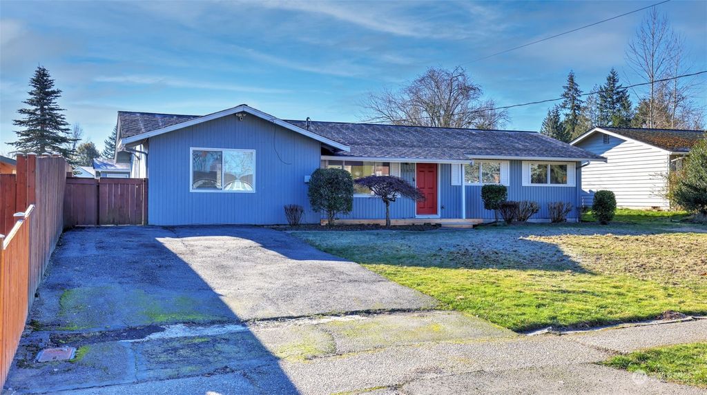 Photo of 11635 SE 164th Street, Renton, WA 98058 (MLS # 2327369)