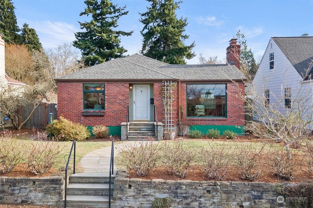 Photo of 4122 55th Avenue SW, Seattle, WA 98116 (MLS # 2191631)