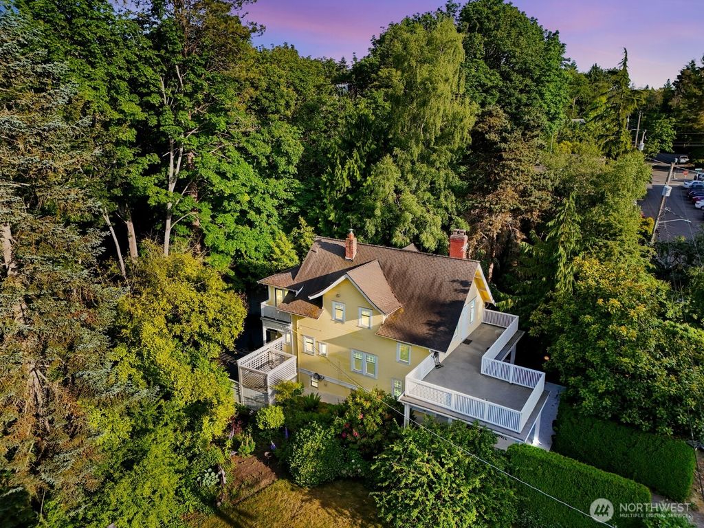 Photo of 4324 35th Avenue W, Seattle, WA 98199 (MLS # 2387950)