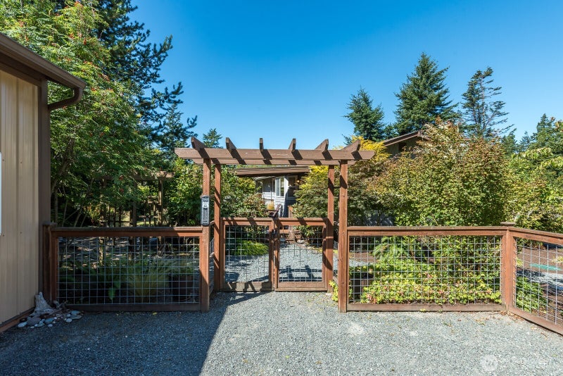 1607 NE Parker Road
