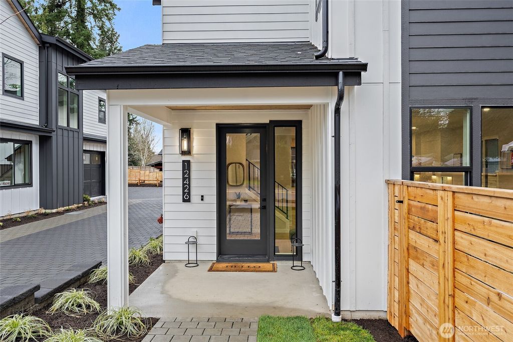 Photo of 12426 NE 90th Street, Kirkland, WA 98033 (MLS # 2520331)