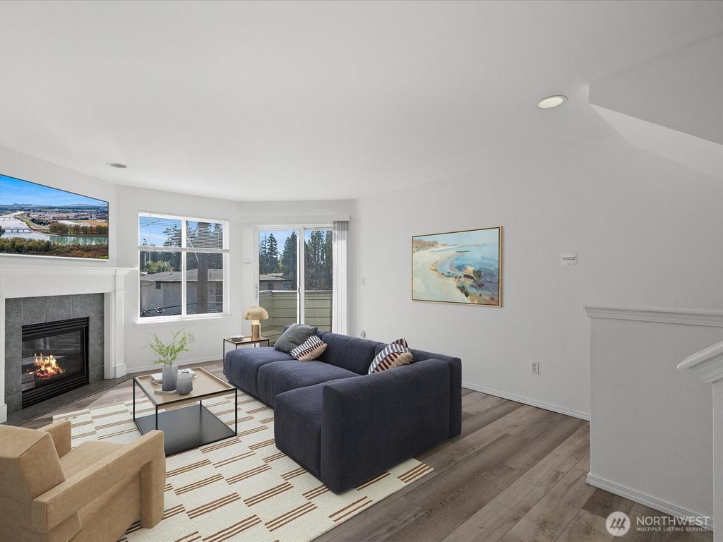 Photo of 13713 Greenwood Avenue N, Seattle, WA 98133 (MLS # 2421591)