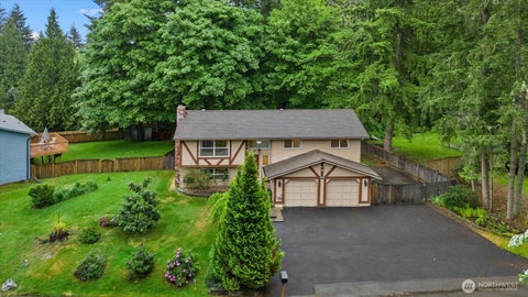 Photo of 15912 174th Avenue NE, Woodinville, WA 98072 (MLS # 2524272)