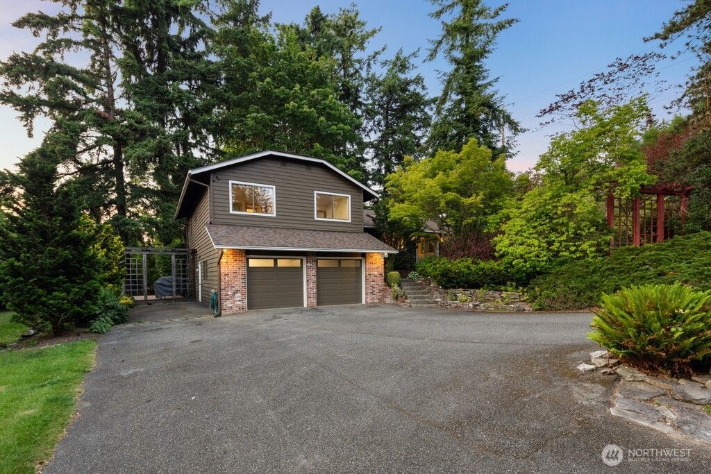 Photo of 7025 116th Avenue SE, Newcastle, WA 98056 (MLS # 2386683)