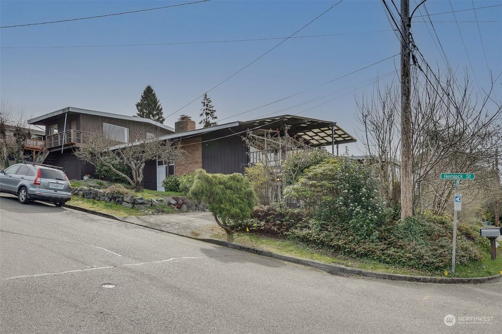 Photo of 803 7th Avenue S, Edmonds, WA 98020 (MLS # 2050752)