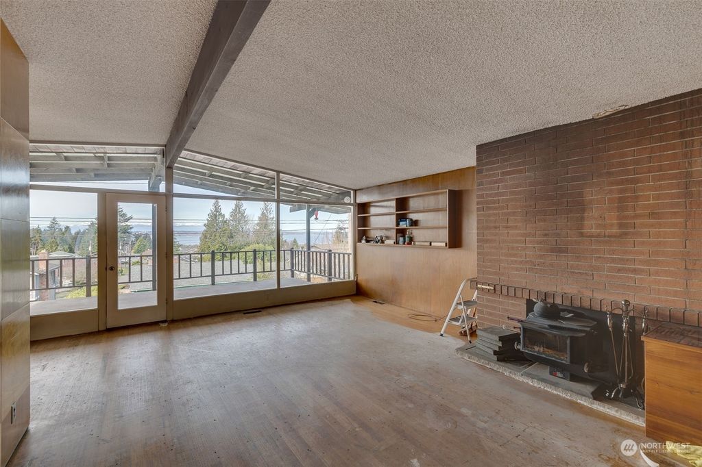 Photo of 803 7th Avenue S, Edmonds, WA 98020 (MLS # 2050752)