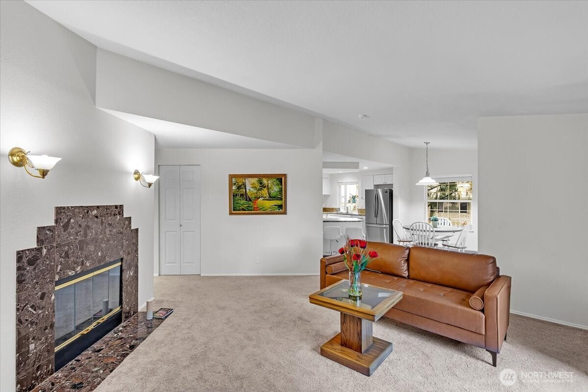 8653 Avondale Rd NE D208