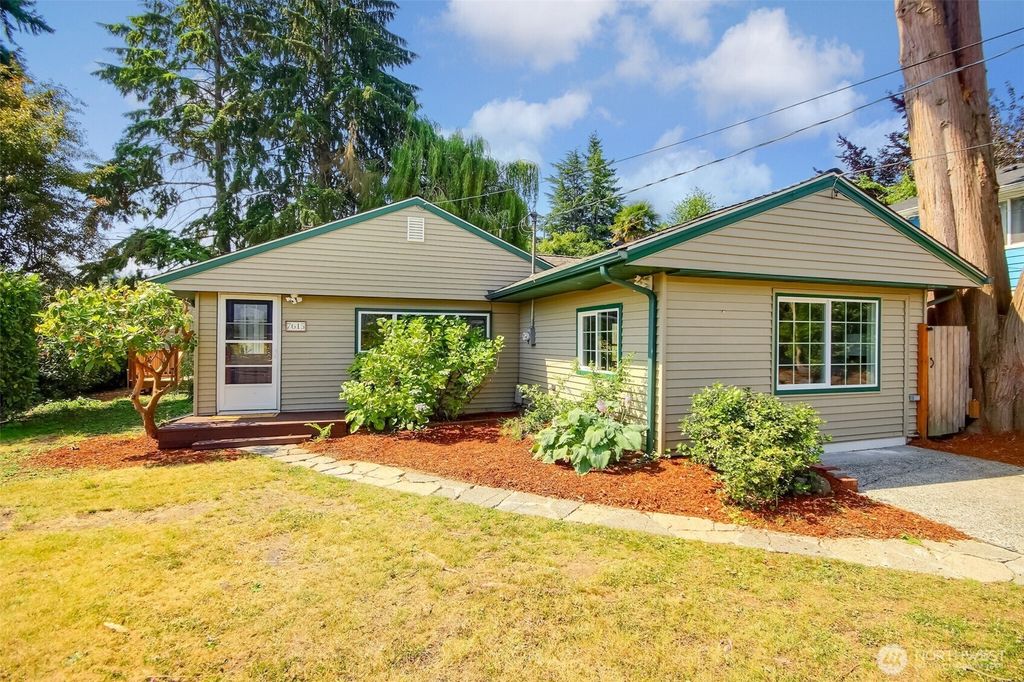 Photo of 7615 S 113th Street, Seattle, WA 98178 (MLS # 2400269)