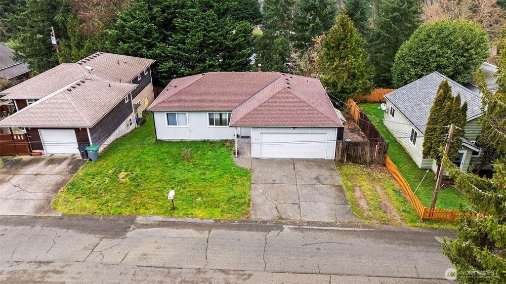 Photo of 213 S Constitution Avenue, Bremerton, WA 98312 (MLS # 2477374)