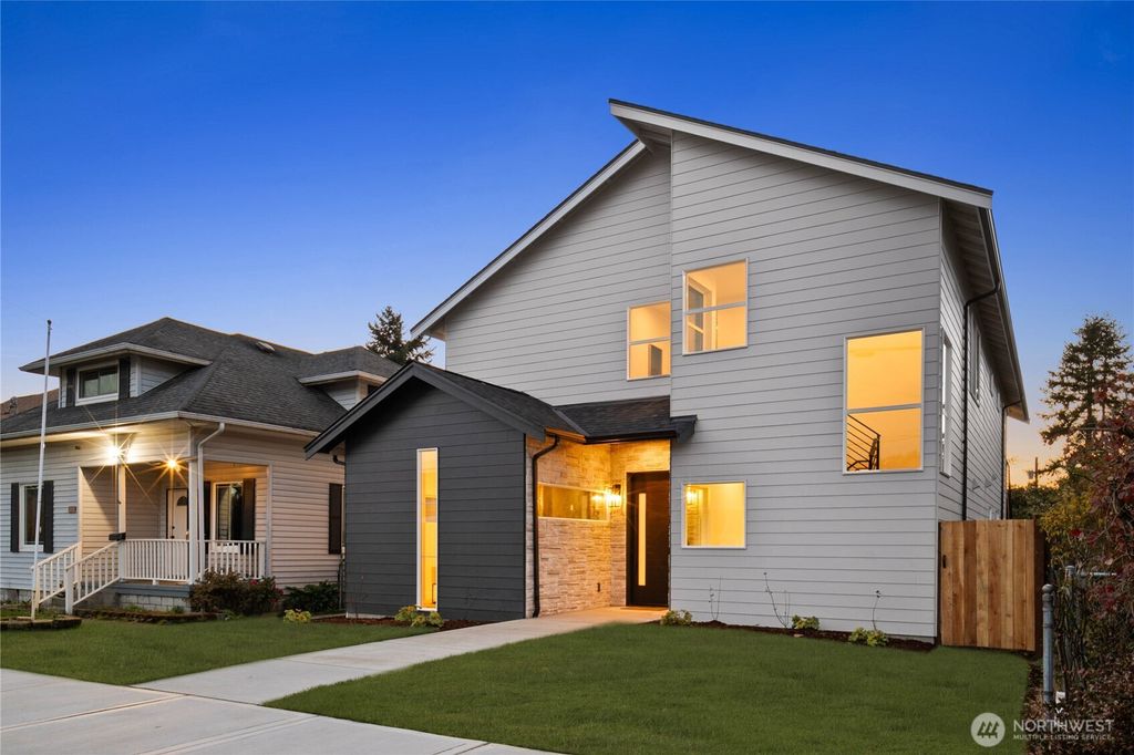 Photo of 511 Morris Avenue S, Renton, WA 98057 (MLS # 2460518)