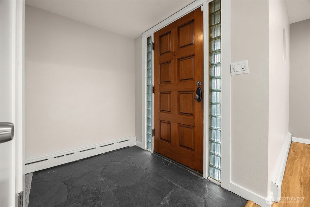 Photo of 1537 NE 96th Street, Seattle, WA 98115 (MLS # 2431298)