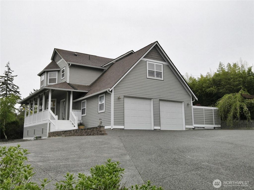 Photo of 1703 32nd Street, Anacortes, WA 98221 (MLS # 2481562)