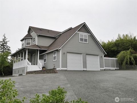 Photo of 1703 32nd Street, Anacortes, WA 98221 (MLS # 2481562)