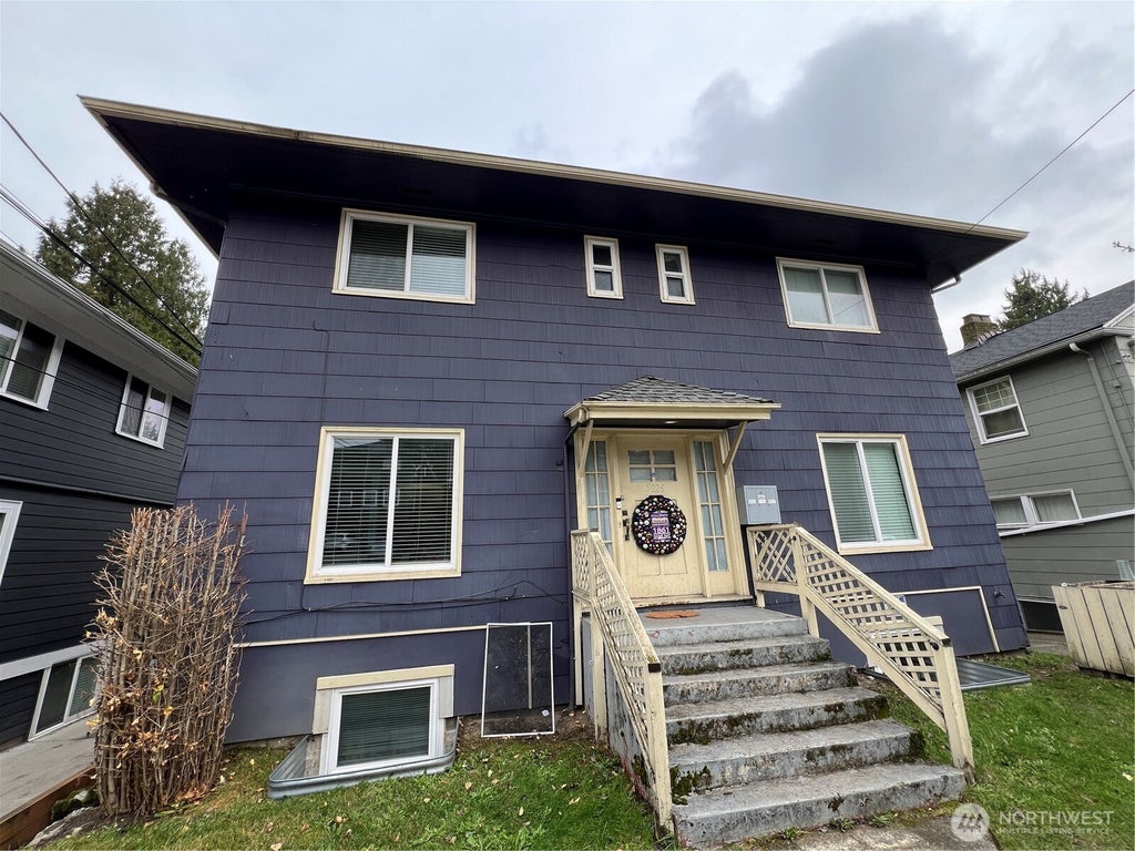Photo of 5026 20th Avenue NE, Seattle, WA 98105 (MLS # 2530094)