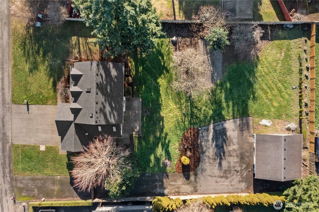 Photo of 2208 215th Ave East Ave, Lake Tapps, WA 98391 (MLS # 2468730)