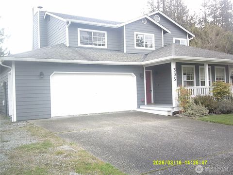 Photo of 305 S 32nd Place, Mount Vernon, WA 98274 (MLS # 2493311)