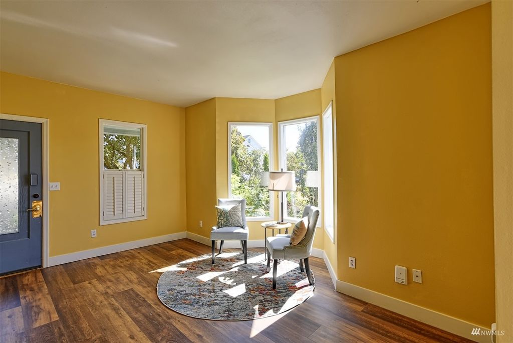 Photo of 426 Avenue I, Snohomish, WA 98290 (MLS # 1990624)
