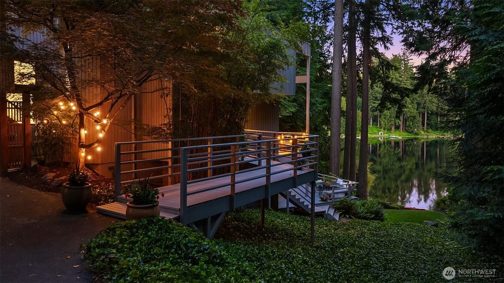 Photo of 17946 W Spring Lake Drive, Renton, WA 98058 (MLS # 2388645)
