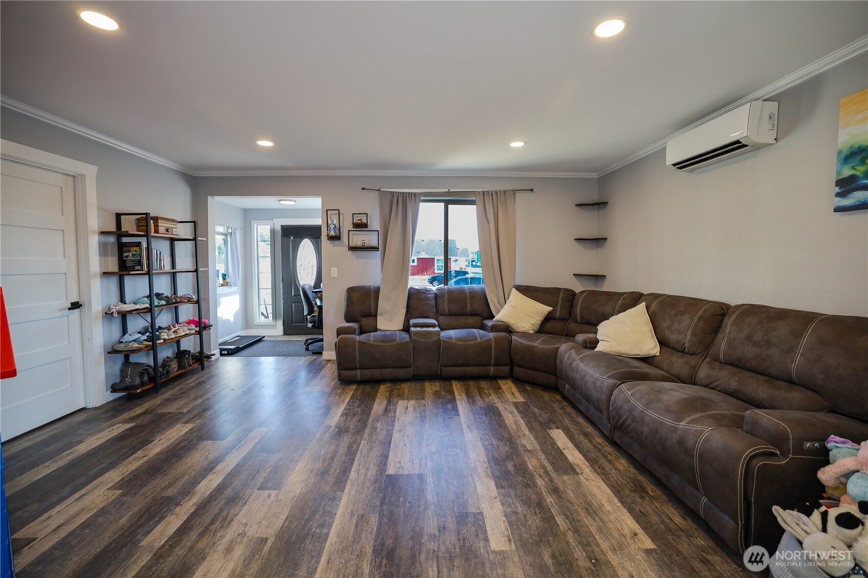 220 W Anderson Street