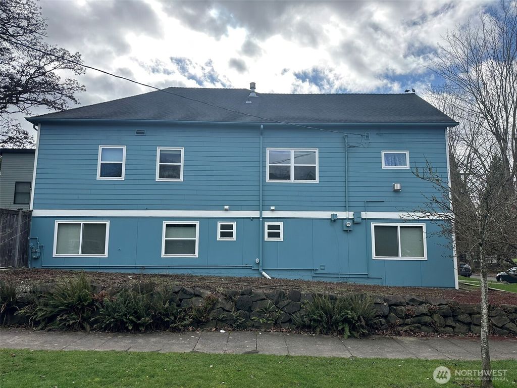 Photo of 234 21st Avenue E, Seattle, WA 98112 (MLS # 2486500)