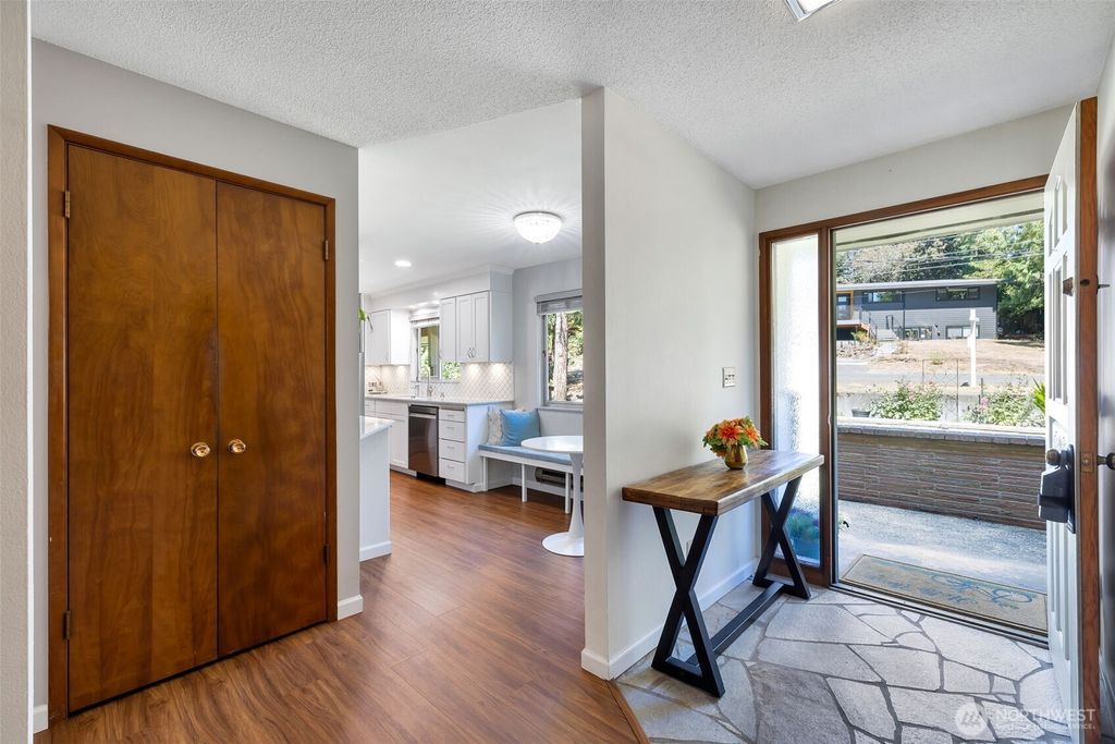 Photo of 1515 NE 106th Street, Seattle, WA 98125 (MLS # 2439872)
