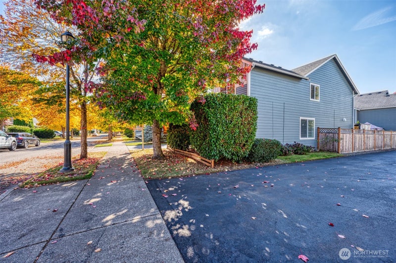 6913 Axis Street SE