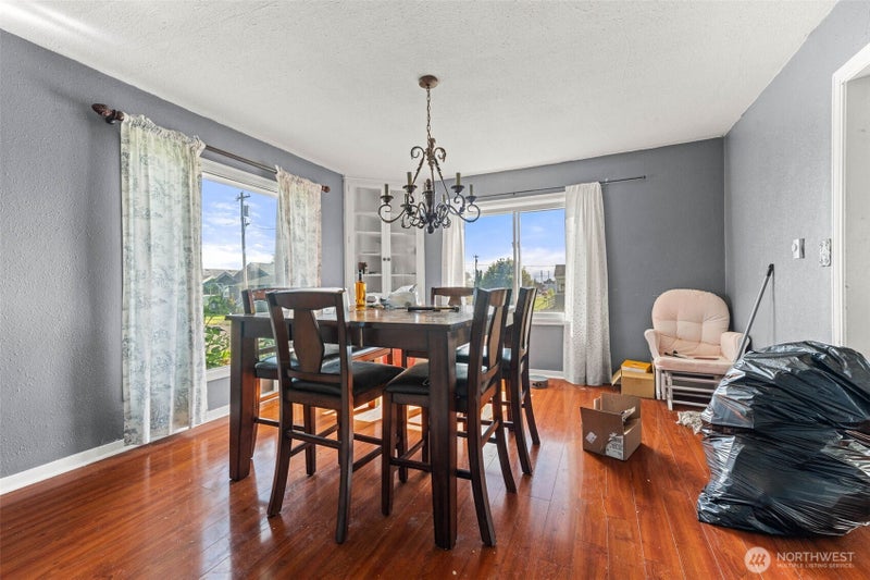 422 W 3rd Street