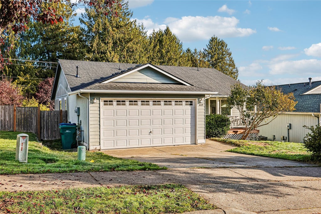 Photo of 6419 107th Place NE, Marysville, WA 98270 (MLS # 2599382)