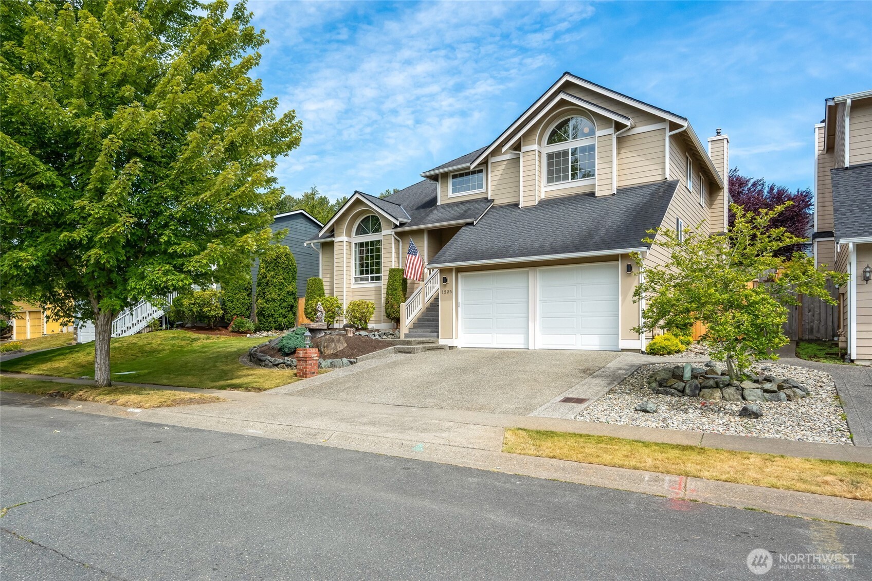 1225 85th Drive NE