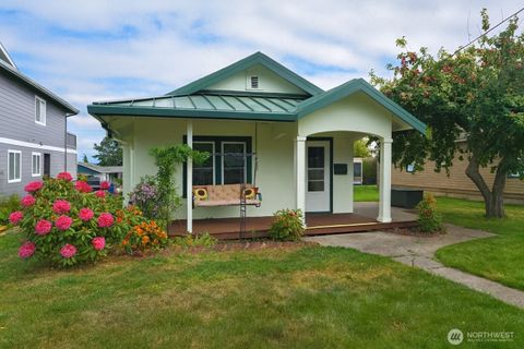 Photo of 2023 K Avenue, Anacortes, WA 98221 (MLS # 2412778)