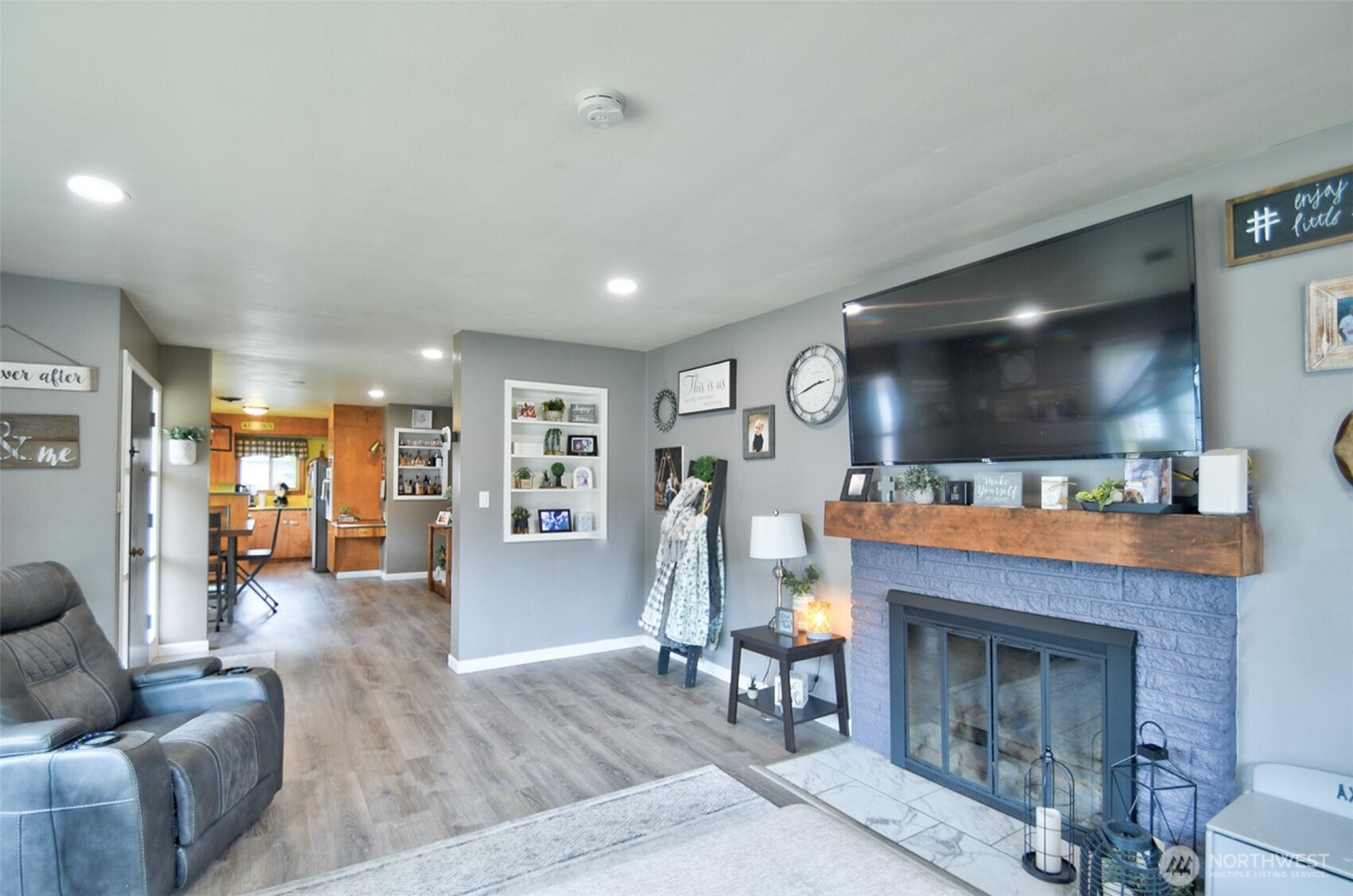 1715 W 6th Street