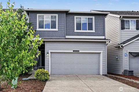 Photo of 18220 110th Avenue E, Puyallup, WA 98374 (MLS # 2535924)