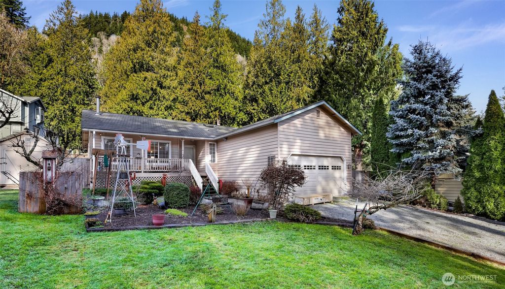 Photo of 793 Summerset Way, Sedro Woolley, WA 98284 (MLS # 2486237)