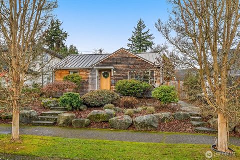 5143 46th Avenue NE Seattle WA 98105