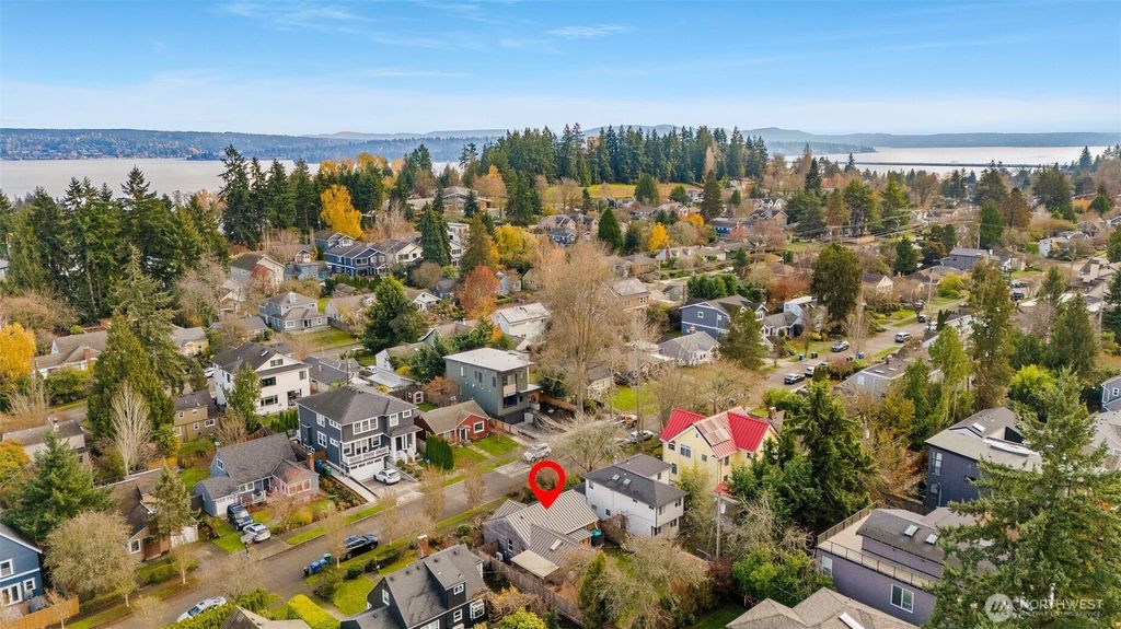 Photo of 5143 46th Avenue NE, Seattle, WA 98105 (MLS # 2459198)