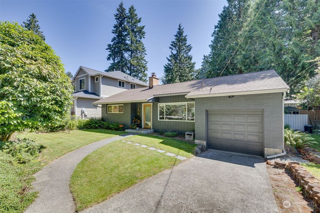 Photo of 14810 Interlake Avenue N, Shoreline, WA 98133 (MLS # 2256082)