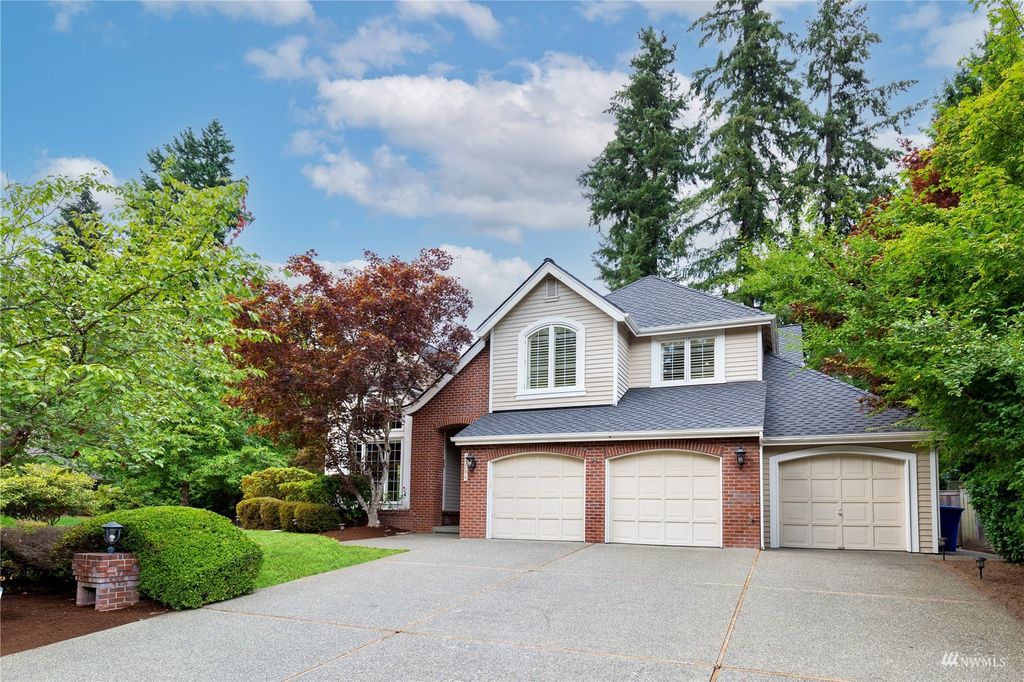 Photo of 25744 SE 32nd Place, Sammamish, WA 98075 (MLS # 1986452)