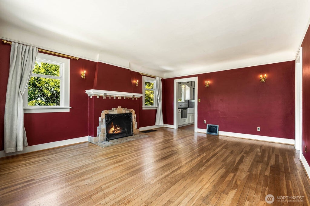 Photo of 1401 Lombard Avenue, Everett, WA 98201 (MLS # 2537179)