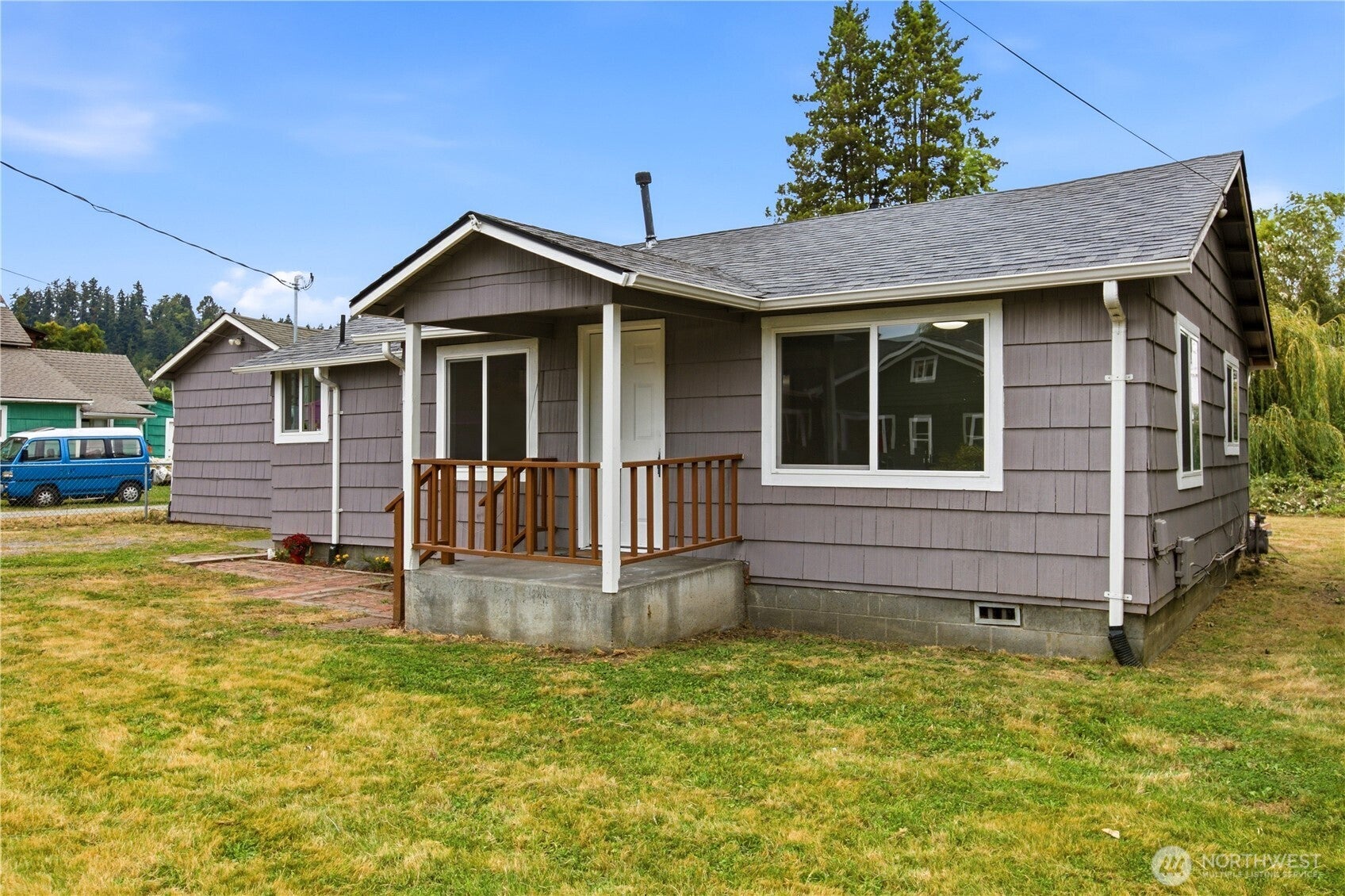 216 4th Avenue SW
