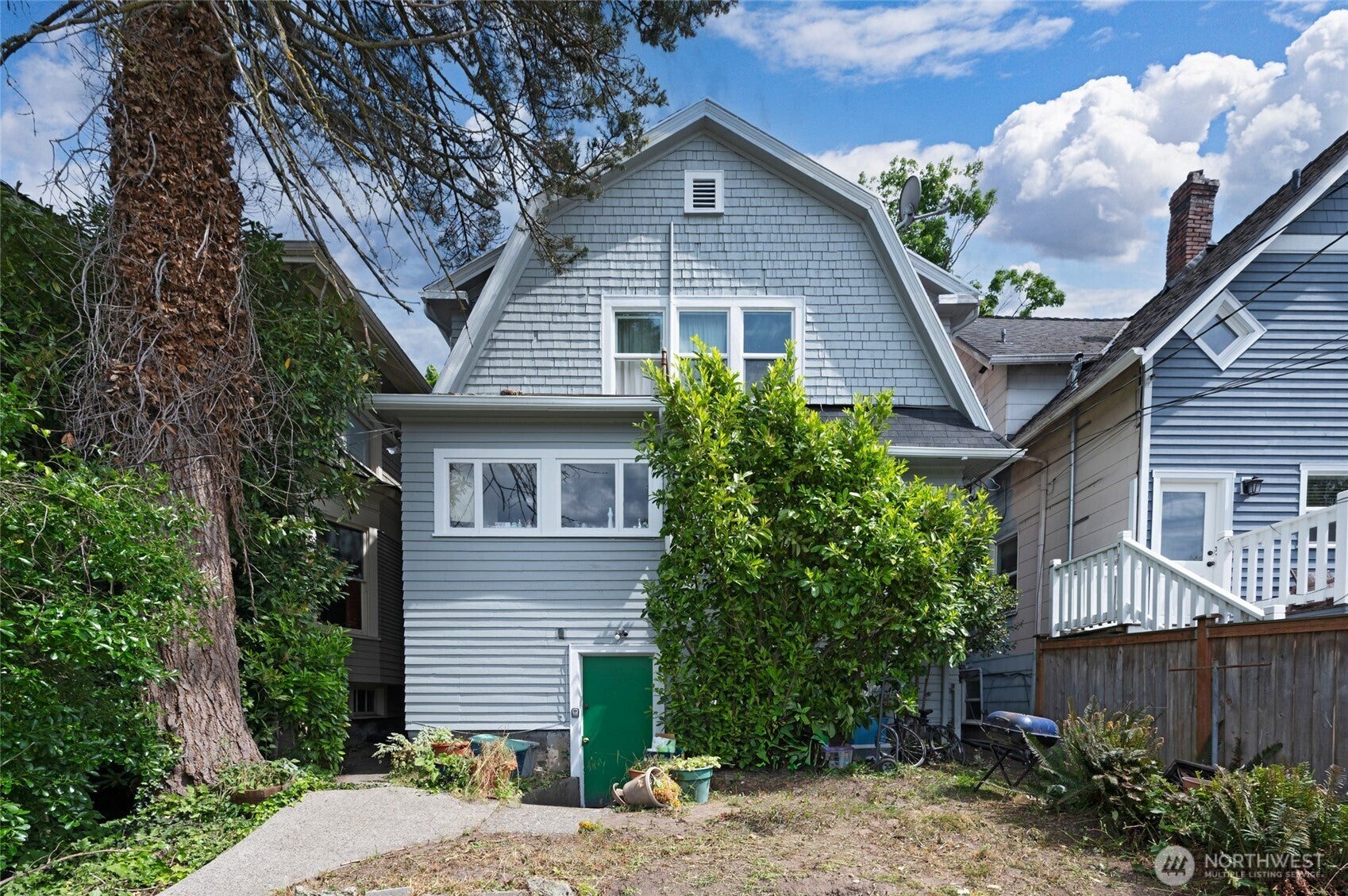 5231 12th Avenue NE